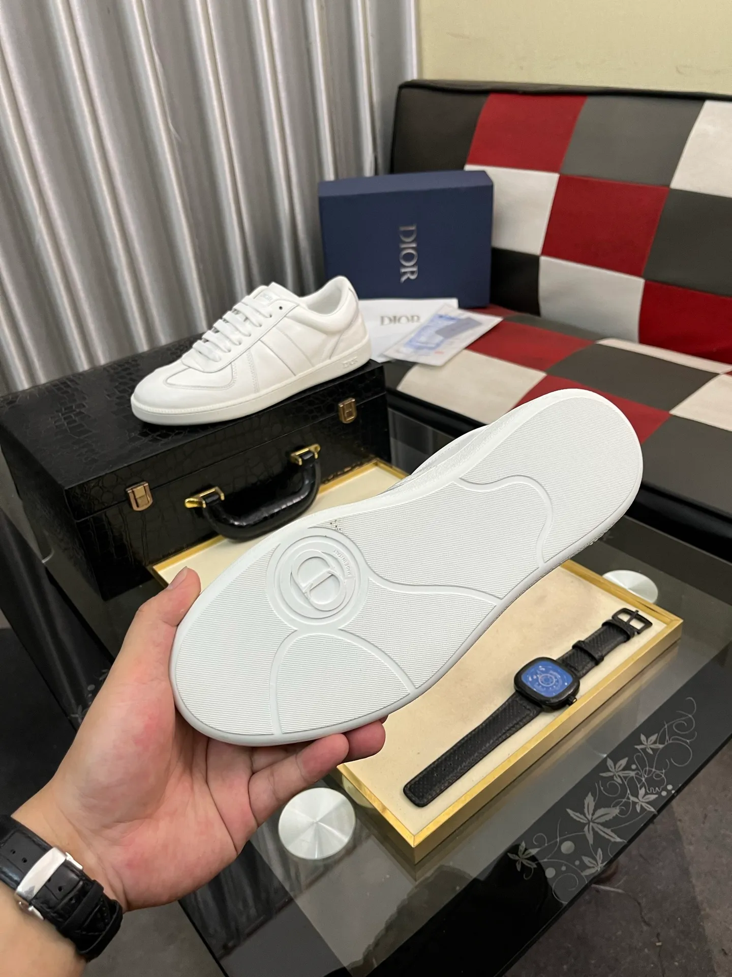 Men's shoes 💰400⌚️⌚️[Dior] Dior's new casual men's shoes are launched in Hong Kong counters. Official website 1:1 production. Original Italian materials. Designed by European and American masters. Perfect shape to create counter quality. Solid color rubber wear-resistant outsole and classic dazzling head! Super versatile and very comfortable. High-end without losing taste, fashionable and novel! ! Absolute focus! Code number: 38-444️⃣Colors available
